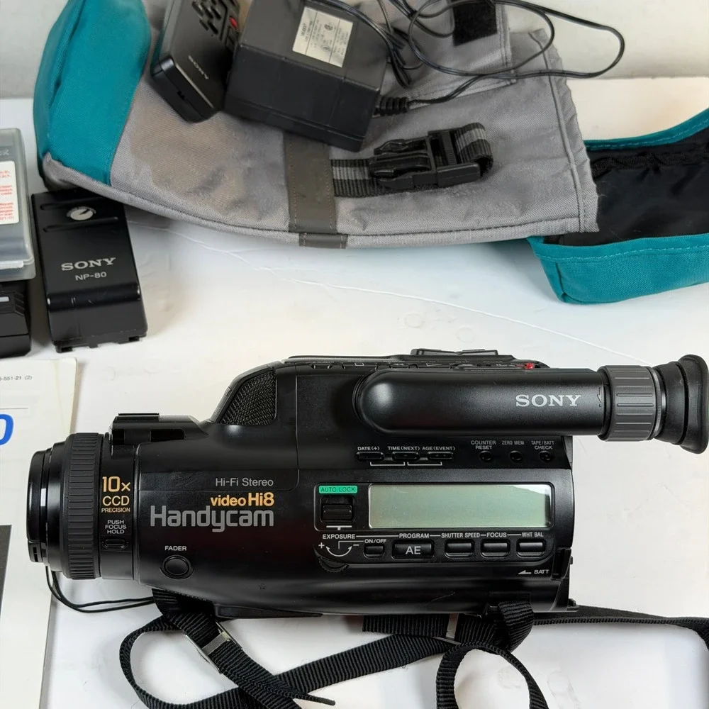 Sony Handycam CCD-FX710 Video Hi8 Camcorder Bundle Parts Repair C-10